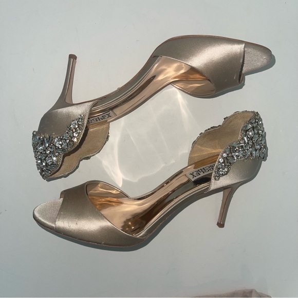 Badgley Mischka Collection Celeste Peep Toe Pump - Defect Missing One Rhinestone - Picture 7 of 17